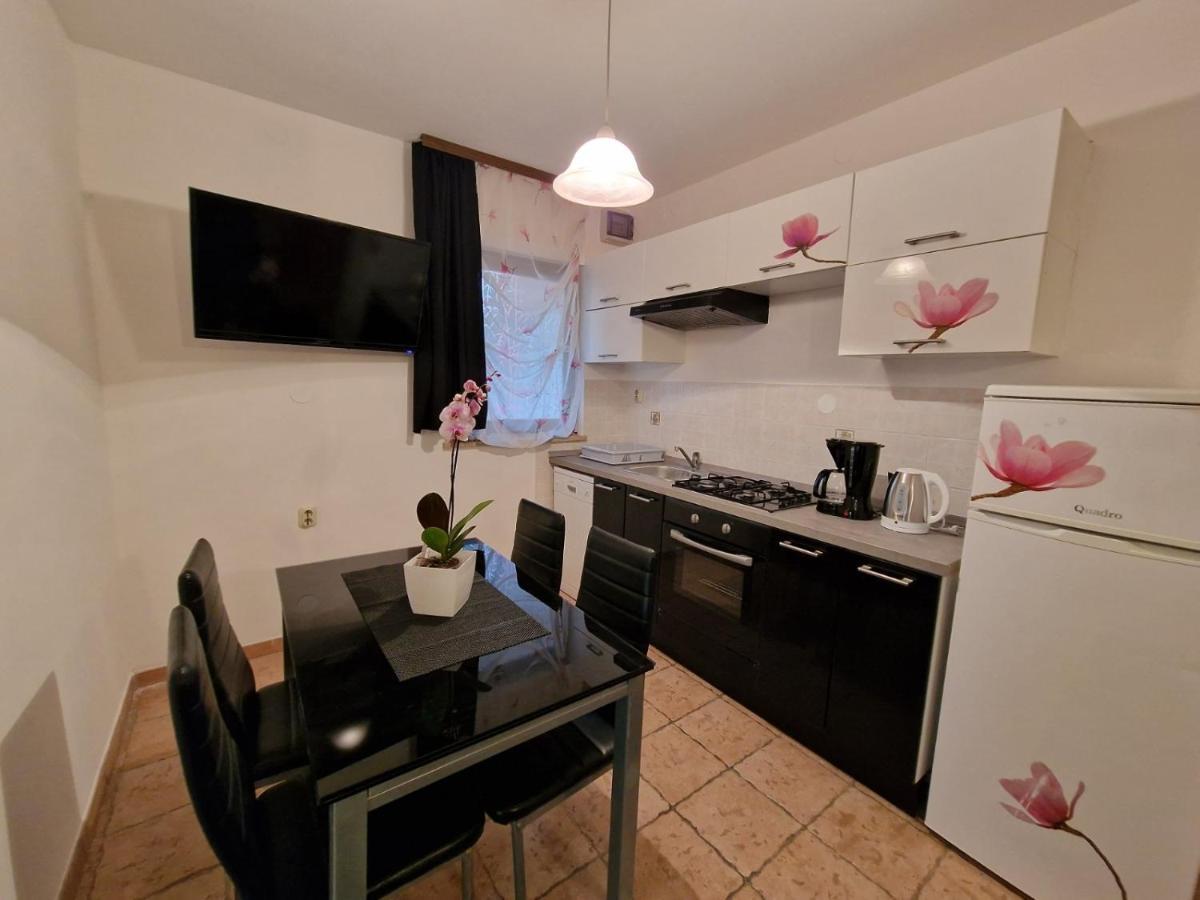 Apartman Sandro Motovun Eksteriør bilde